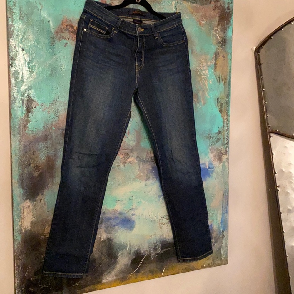 Dark blue denim Levi mid rise skinny jeans